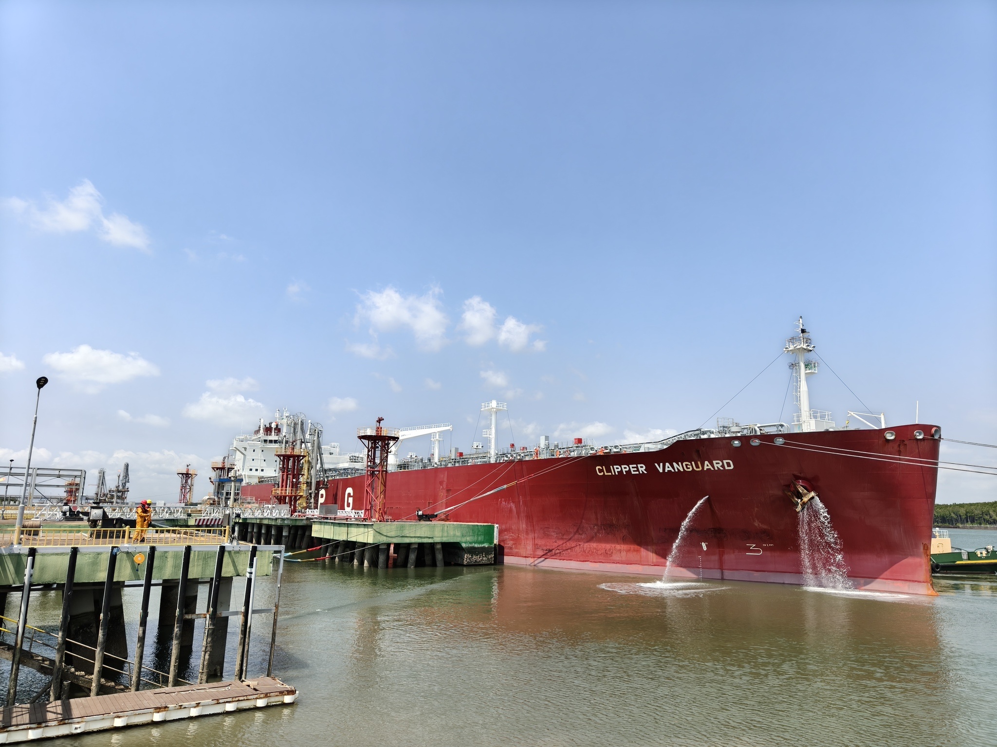 PV GAS thong nhat phuong an dam bao nguon cung LPG den thang 5 hinh anh