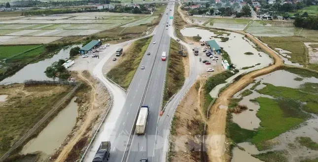 Se thong xe 12 du an cao toc trong dip 30/4 hinh anh