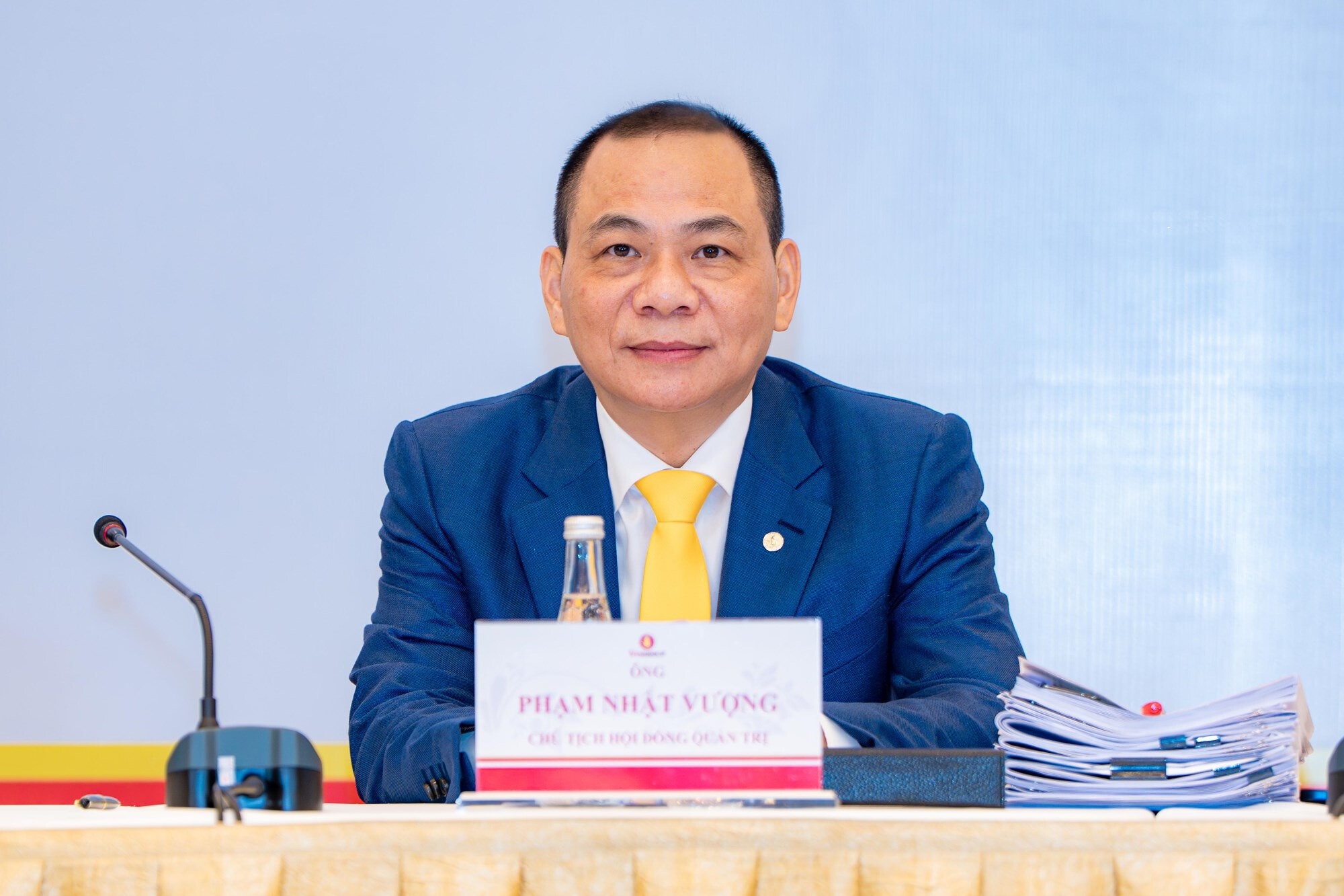 Ong Pham Nhat Vuong mo duong cho Vingroup tang so huu GSM, VinEnergo hinh anh