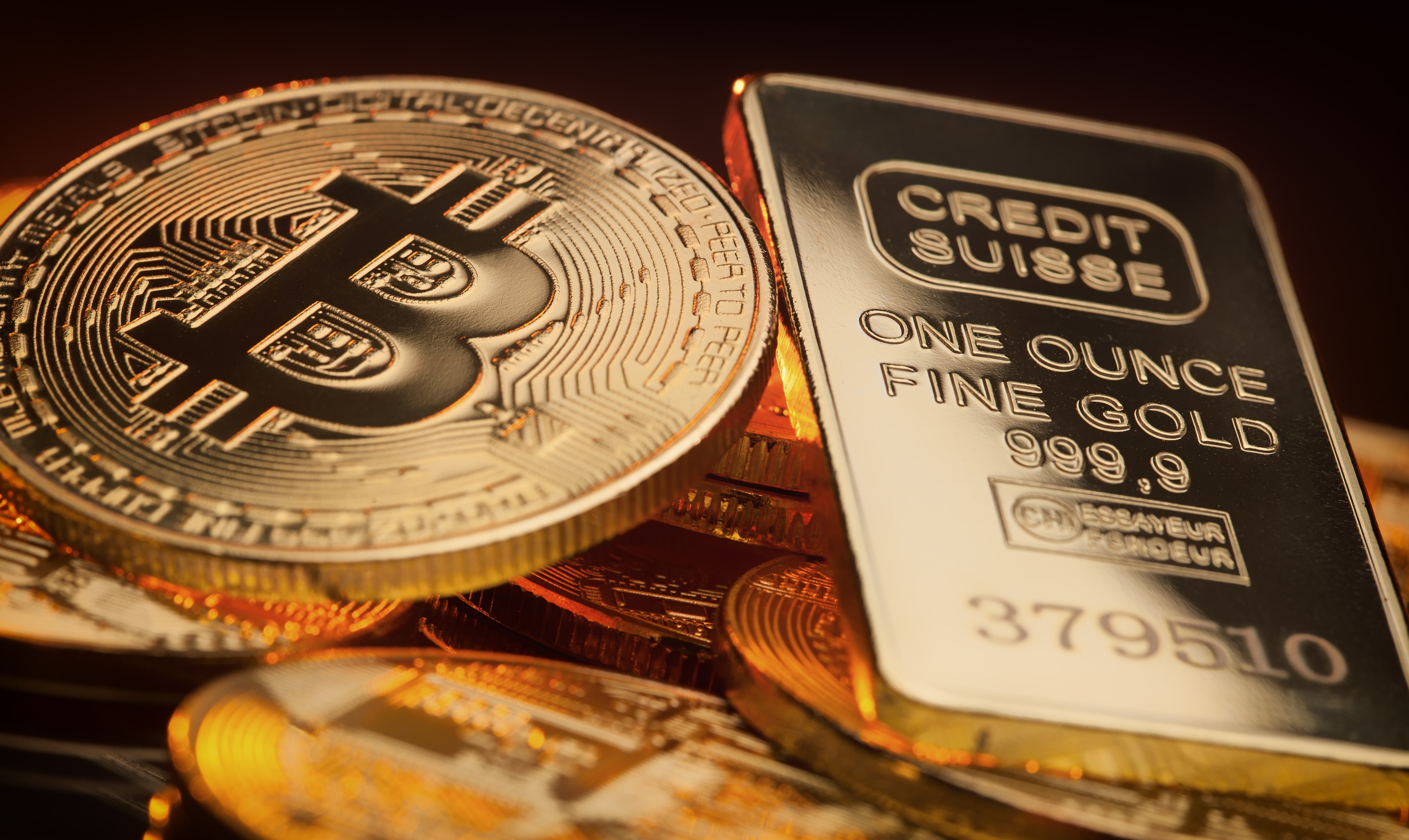 Bitcoin dang vuot troi hon vang hinh anh