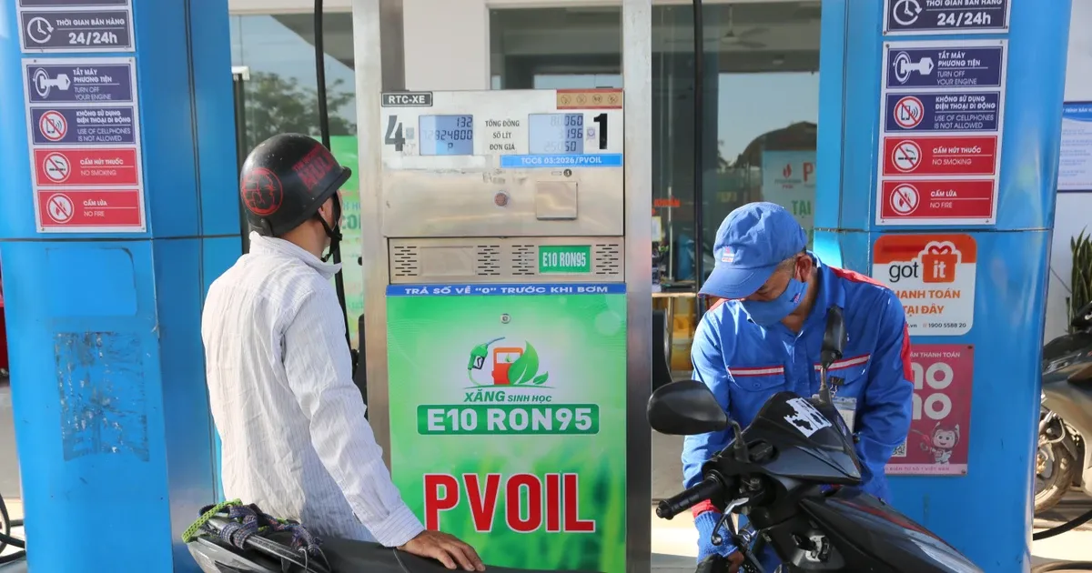 Giai ma lo ngai truoc khi xang E10 phu song toan quoc tu 1/6 hinh anh