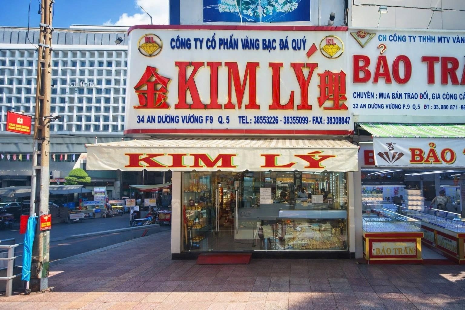 Chủ tiệm vàng Kim Lý vừa bị khởi tố trong vụ buôn lậu kim cương là ai?
