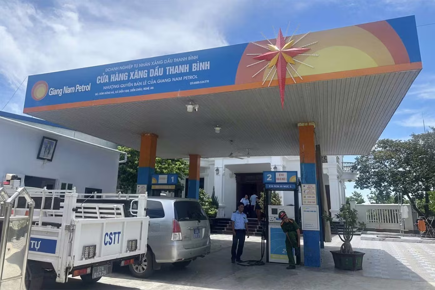 Bị phạt 40 triệu đồng vì tự ý nâng giá bán xăng