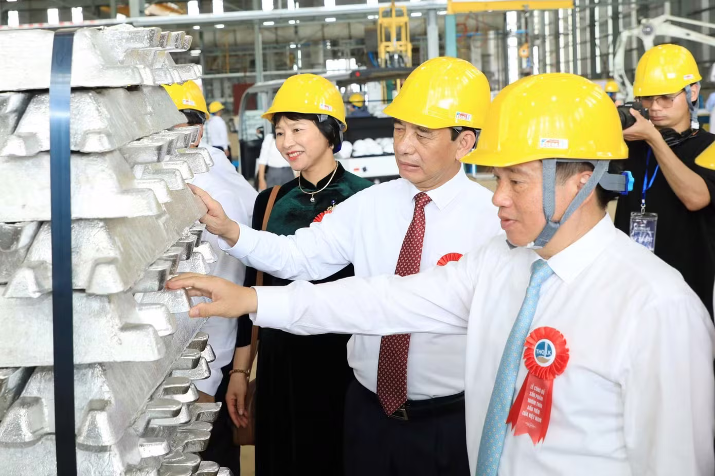 Việt Nam lần đầu sản xuất nhôm thỏi, làm chủ công nghệ điện phân