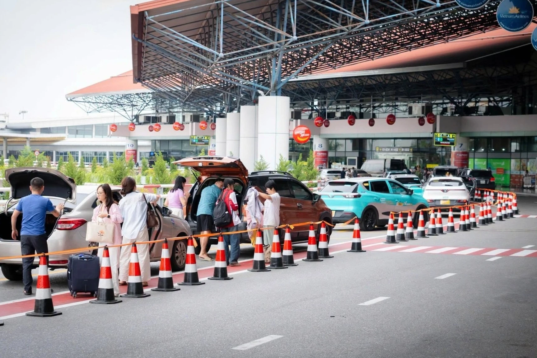 Nội Bài chịu đánh giá 1 sao sau khi đổi điểm đón xe công nghệ