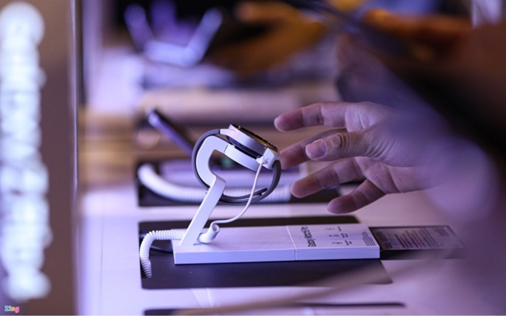 Galaxy Z Fold4 giá ảnh 10 Galaxy Z Fold4 gia anh 10