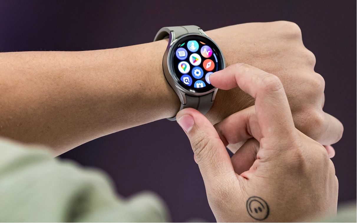 Galaxy Z Fold4 gia anh 6