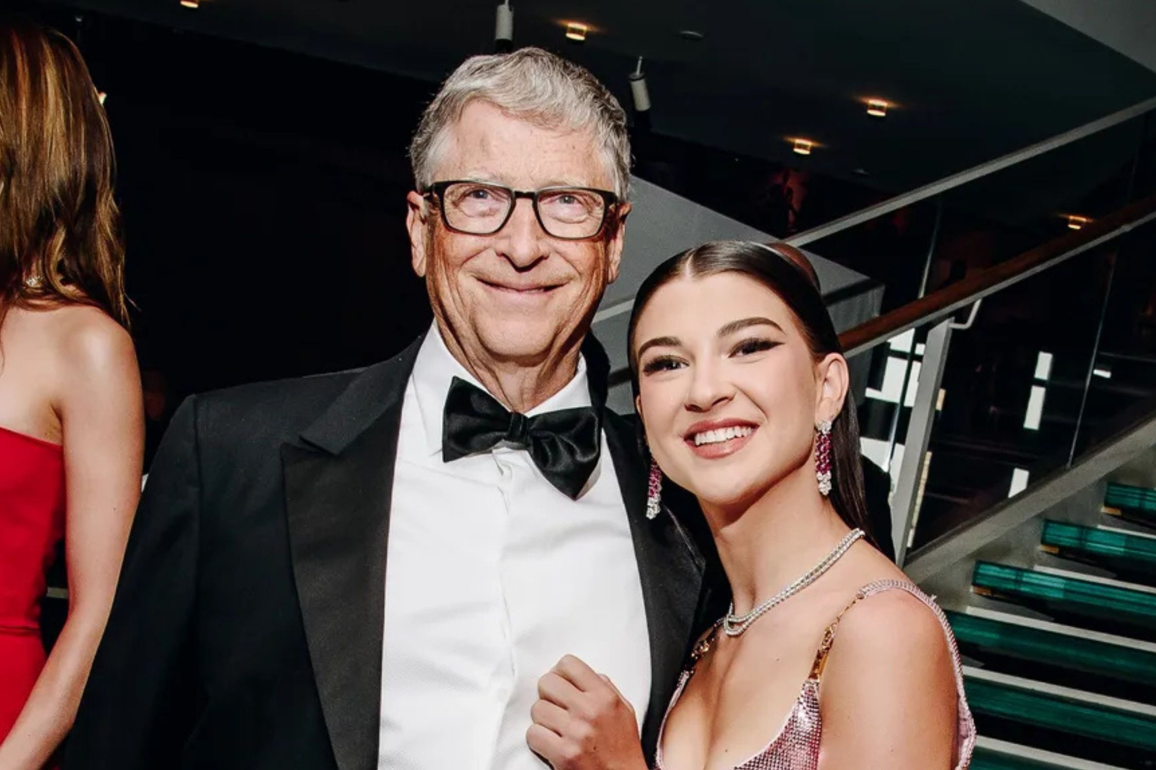 Con gai Bill Gates ap luc khi la 'con ong chau cha' hinh anh