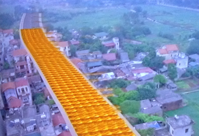 Vi sao dan buc xuc voi duong cong dat vang 70 lan? hinh anh