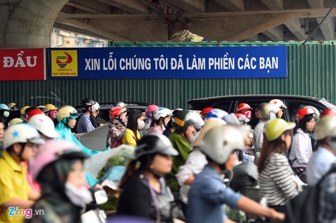 Ha Noi hop khan khac phuc un tac giao thong dip cuoi nam hinh anh