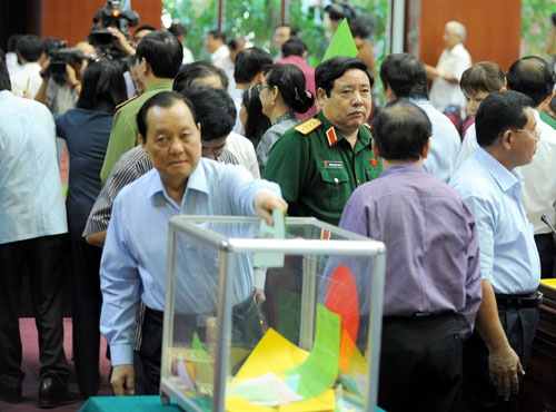 Cong bo danh sach 50 chuc danh lay phieu tin nhiem hinh anh