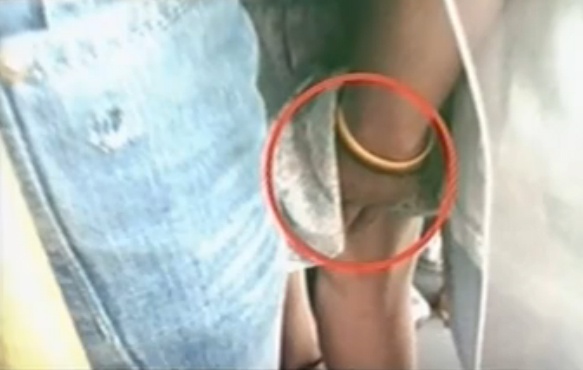 VTV: Quay roi tinh duc tren xe buyt hinh anh