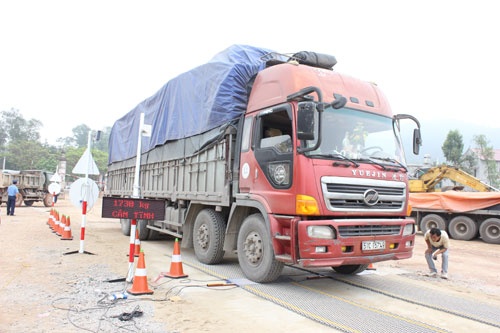 Mức phạt chủ xe chở hàng quá tải tăng 4 lần. Ảnh minh họa