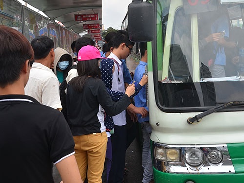 TP.HCM cung chong 'de xom' hinh anh