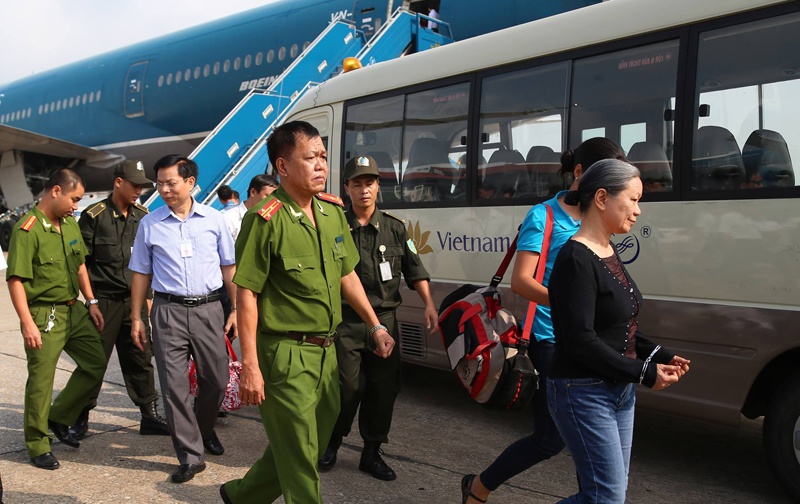 Vi sao toi pham nguy hiem duoc di ly bang may bay? hinh anh