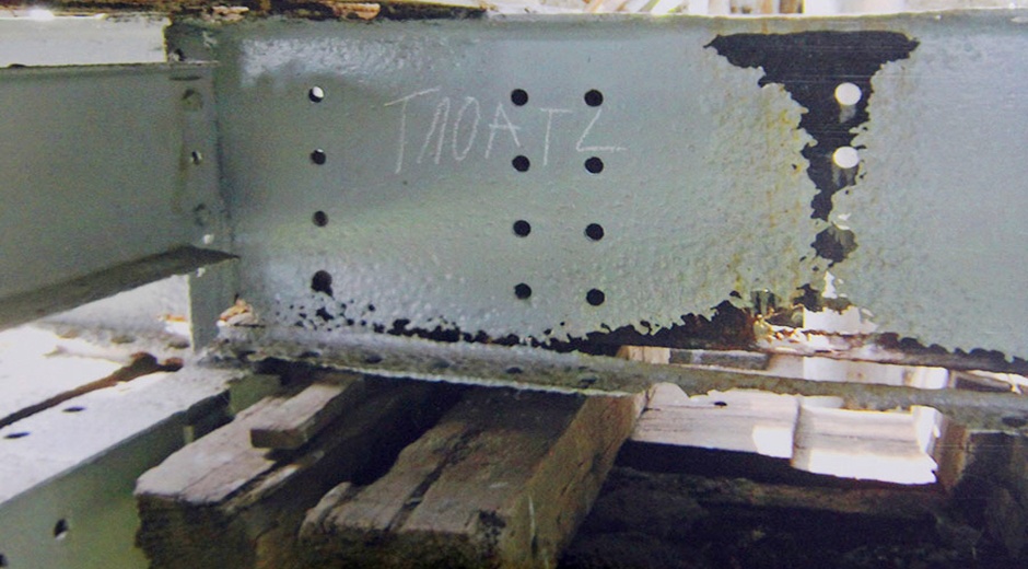 Cau Long Bien tiem an nguy co sap cuc bo hinh anh