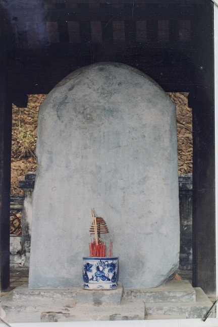 Bia Thủy Môn Đình