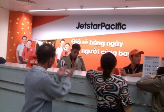 Tre gan 9 gio, hanh khach cua Jetstar Pacific doi lai tien hinh anh