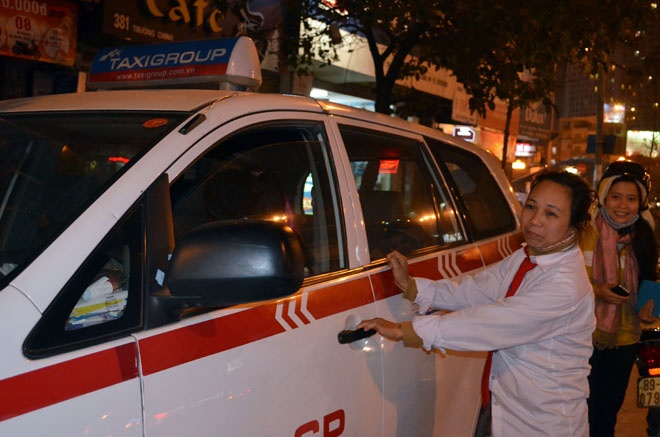 Chị Hoàng Thị Thanh Hương bên chiếc “cần câu cơm”.