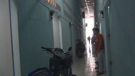 Nguoi dan ong tu tu trong phong tro o Da Lat hinh anh