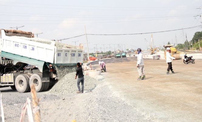 Thi cong gay bui, mot nha thau bi phat 29 trieu dong hinh anh