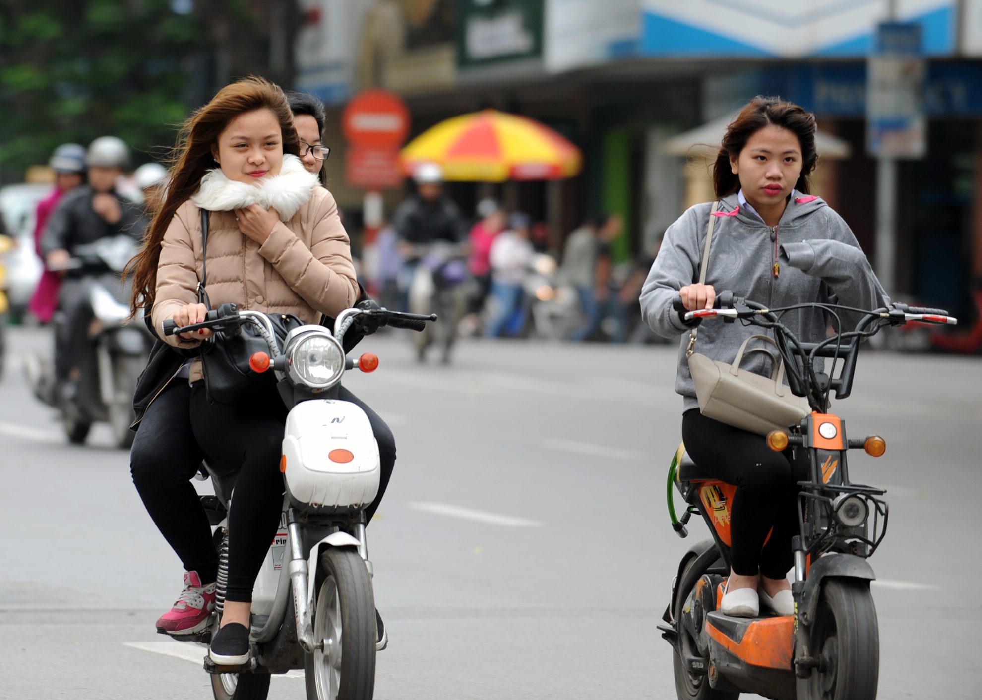 Không khí lạnh ảnh hưởng rõ rệt đến khu vực Bắc Bộ, có nơi nhiệt độ khoảng 16 độ C. Ảnh: Hoàng Anh