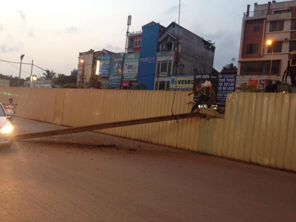 Nha thau phu tuyen metro bi cam thi cong mot nam hinh anh