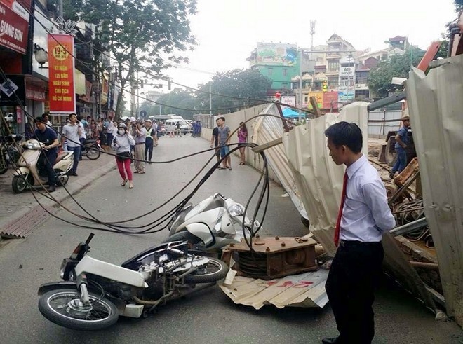 Vu sap cau du an duong sat: Dung thi cong, cong an vao cuoc hinh anh