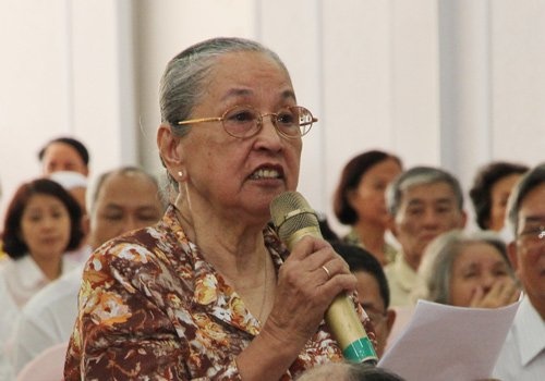  Cử tri Nguyễn Thị Nguyệt phản ánh tình trạng cán bộ 2Đ