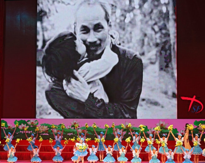 Tiết mục múa của các em thiếu nhi - Ảnh: Việt Dũng