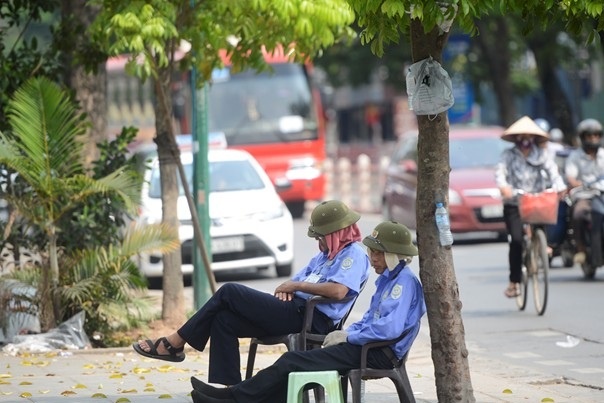 Mien Bac buoc vao dot nong ky luc 39 den 40 do C hinh anh