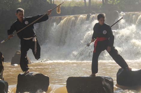 Vo si… mot chan hinh anh