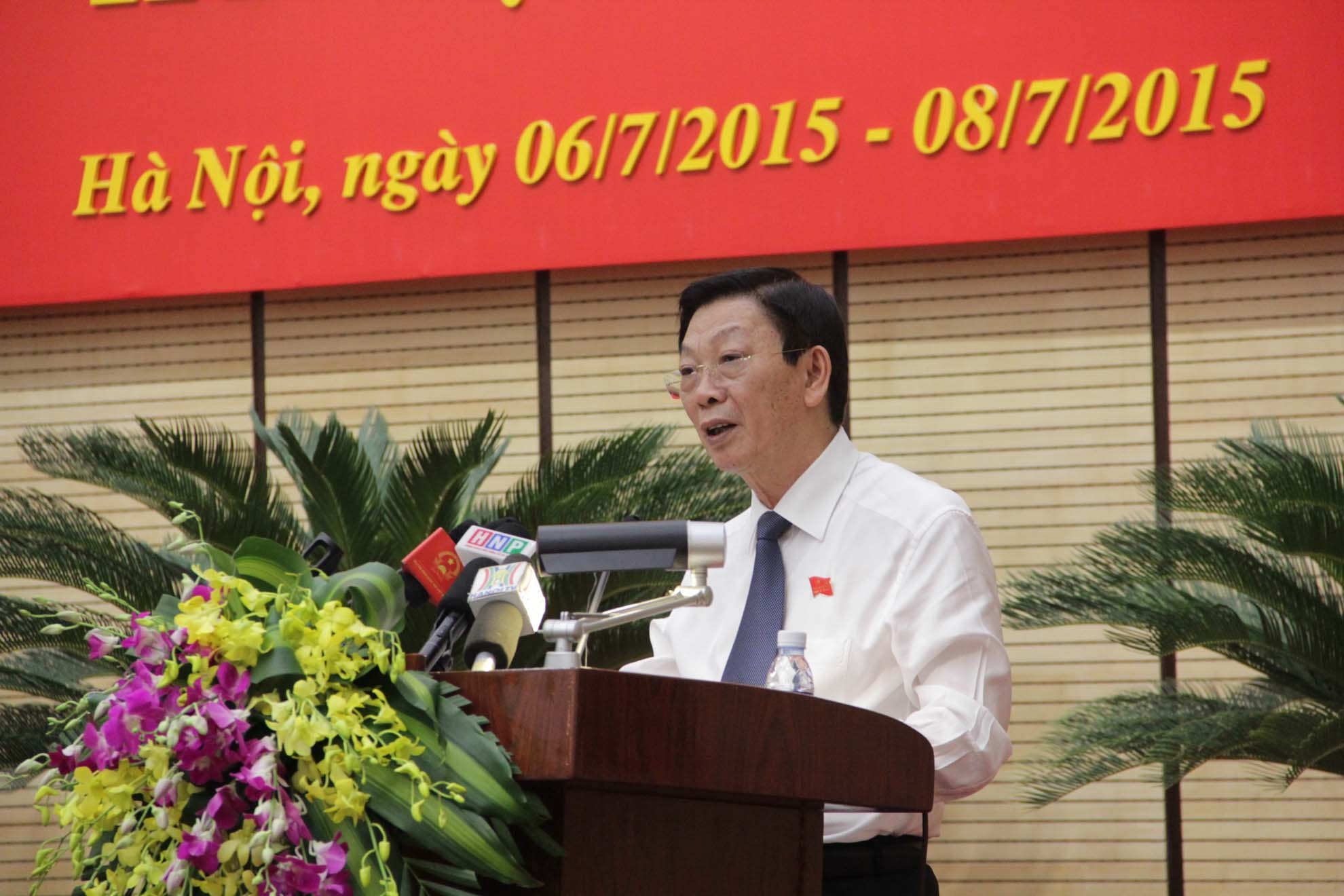 Chu tich Ha Noi: 'Vu thay cay xanh la bai hoc dat gia' hinh anh