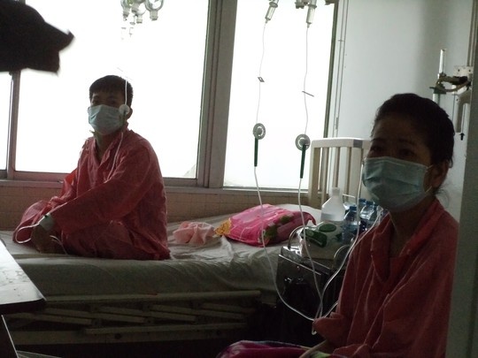 Xach thung dung tim, phoi 'chay' hon 1.000 km de cuu nguoi hinh anh