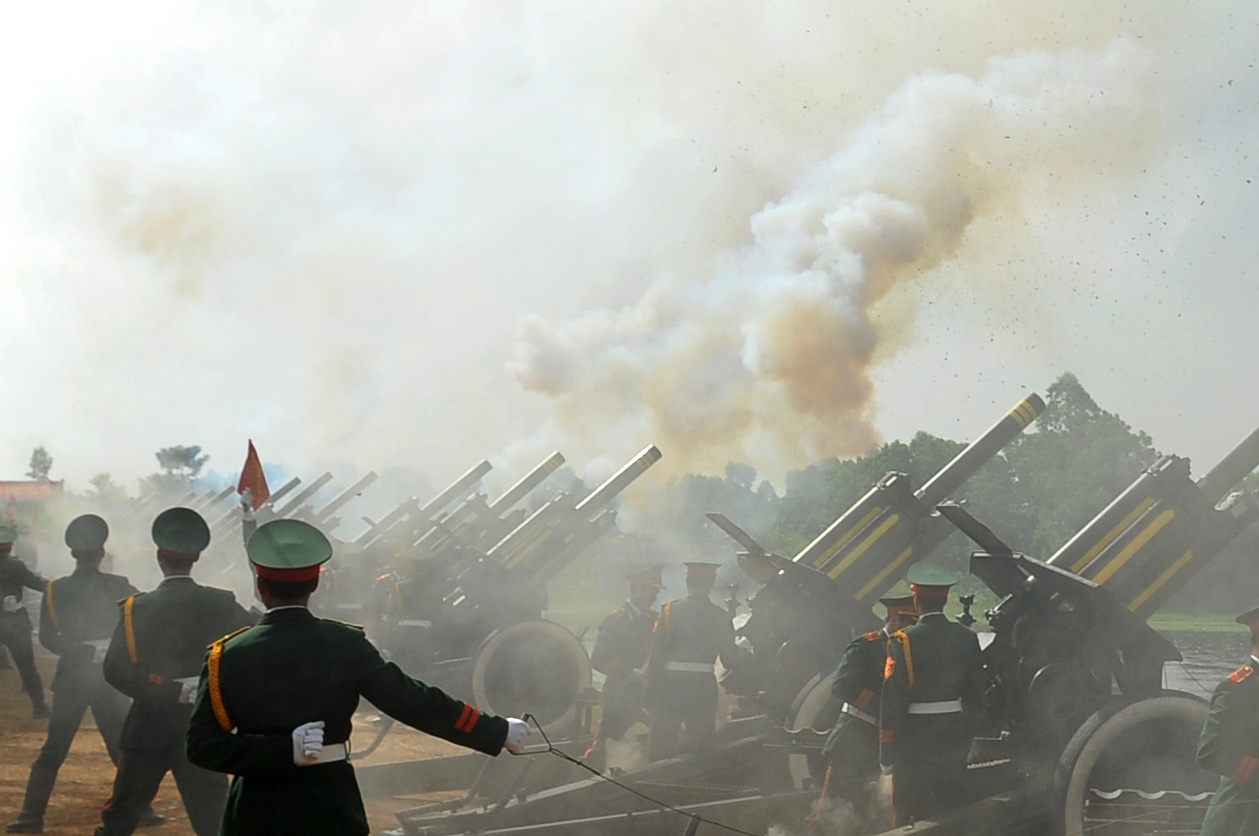 Ban 21 phat dai bac mung Quoc khanh 2/9 hinh anh