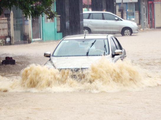 Chua kip don dep, Quang Ninh da tai ngap hinh anh