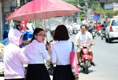 Bac Bo, Trung Bo nang nong giua thang mua ngau hinh anh