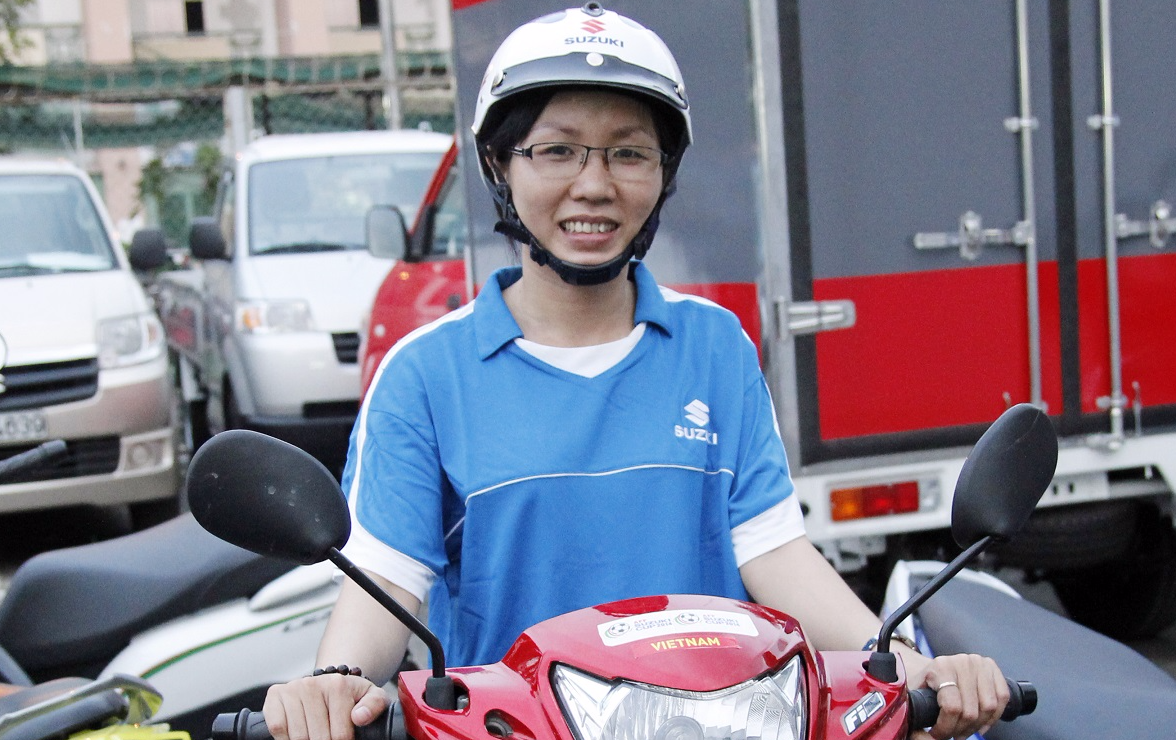 'Cam nguoi can thi lai xe' la khong chuan xac hinh anh