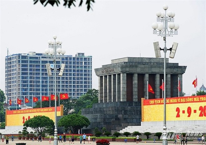 Tòa nhà số 8B Lê Trực cao 17 tầng