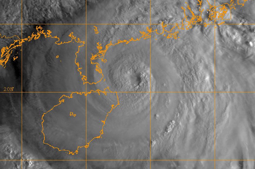 Bao Mujigae suc gio 150 km/h, mien Bac mua lon hinh anh