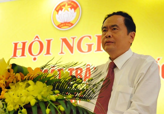 10 uy vien Trung uong nhan nhiem vu moi hinh anh