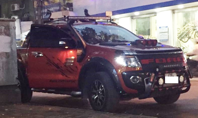 Xe Ford phong 86 km/h - khong du can cu xu phat? hinh anh