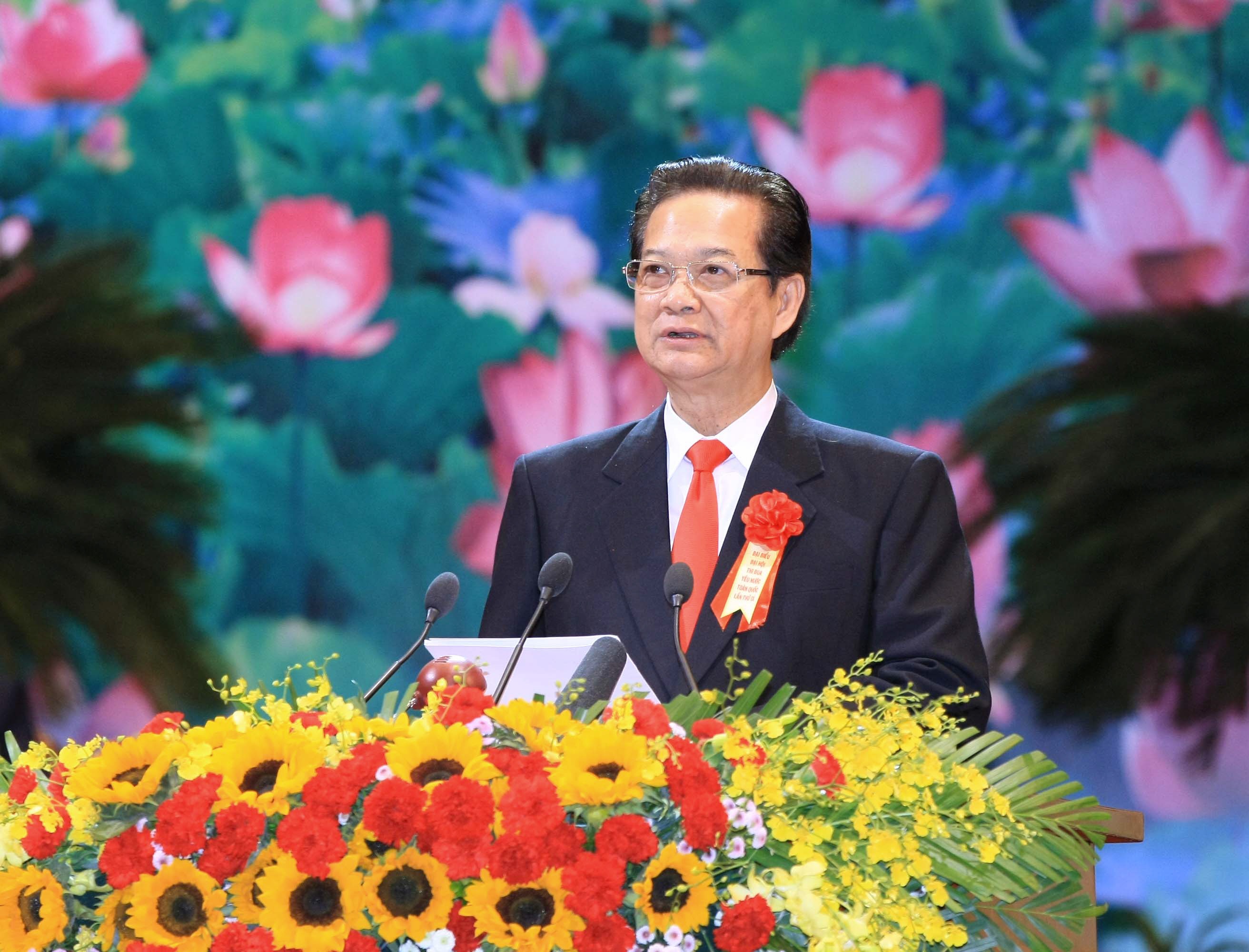 Thủ tướng Nguyễn Tấn Dũng khẳng định phong trào thi đua, yêu nước đã tạo động lực góp phần vào sự nghiệp công nghiệp hóa, hiện đại hóa, xây dựng và bảo vệ tổ quốc. Ảnh: VGP.