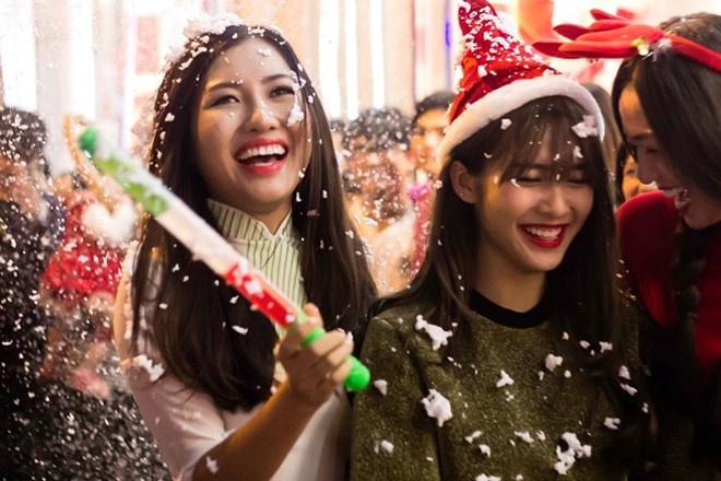 Troi tro ret trong dem Noel hinh anh