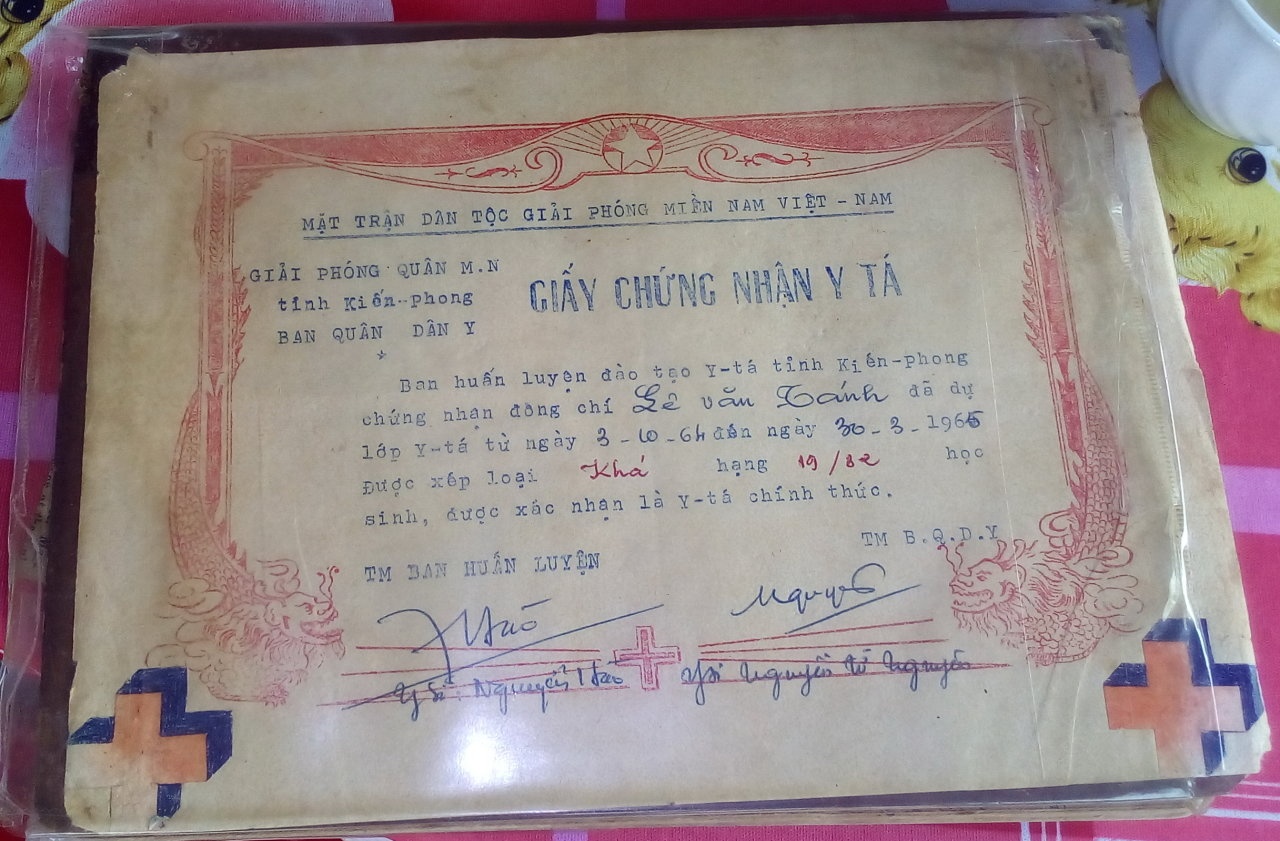 Giấy chứng nhận y tá của Lê Văn Tánh (tức Lê Văn Cứng)