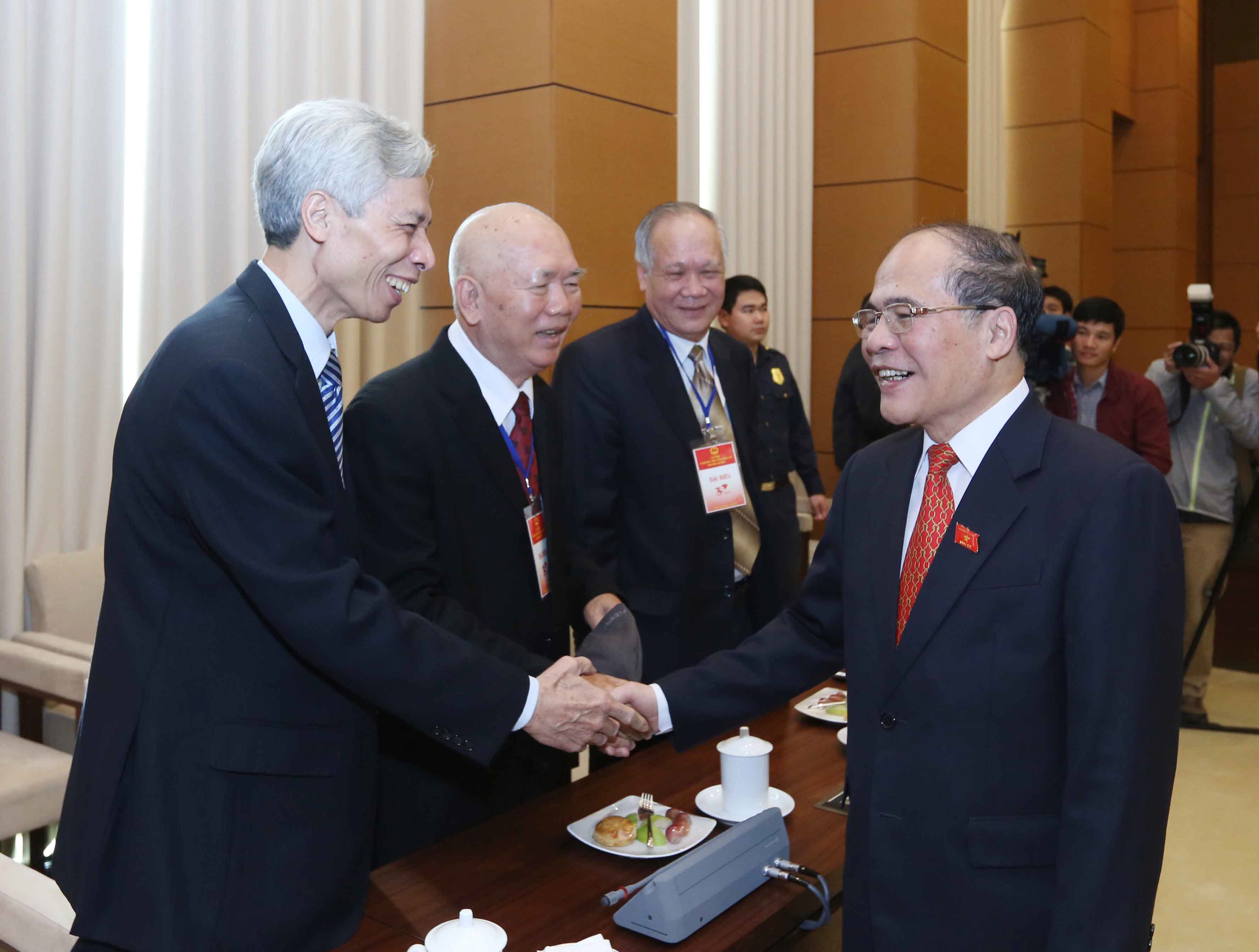 Chu tich Quoc hoi: 'Tu hao la dai bieu cua dan' hinh anh