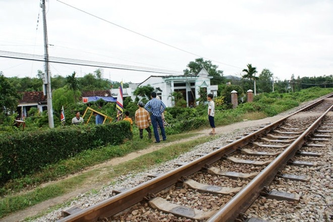 Bieu duong tam guong hy sinh cuu nguoi hinh anh