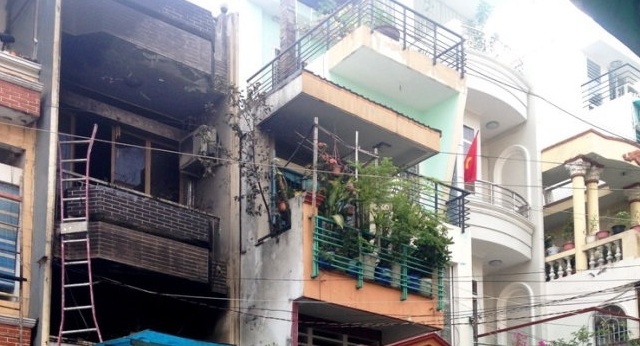 Chay nha mung 2 Tet, 3 phu nu nhap vien hinh anh