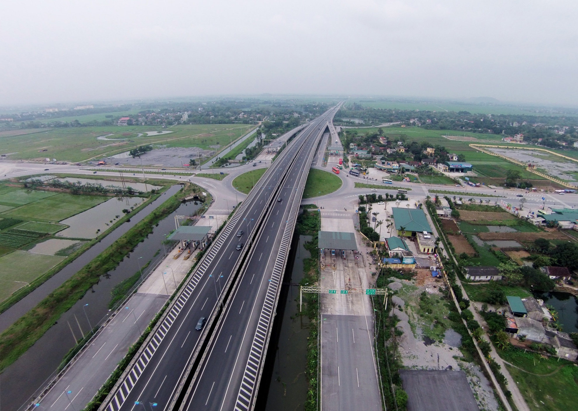 Nang toc do cao toc Cau Gie - Ninh Binh len 120 km/h hinh anh