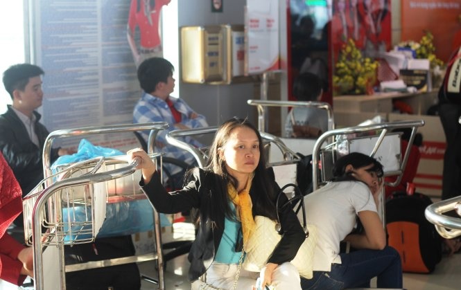 Hang tram khach bi hoan chuyen duoc bay bu hinh anh